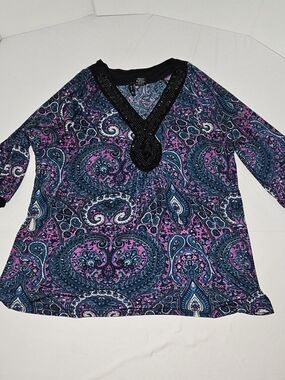 New Directions Paisley Tunic Top • Womens 3X Beaded V Neck